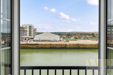 Flat 23, Waters Edge Anchor Close, Shoreham-by-sea, BN43 5BZ
