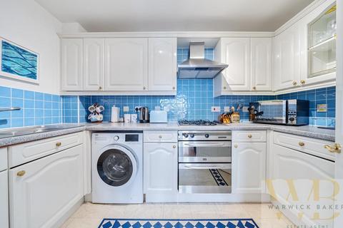 Flat 23, Waters Edge Anchor Close, Shoreham-by-sea, BN43 5BZ