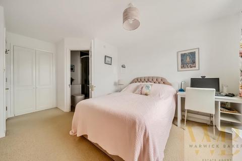 Flat 23, Waters Edge Anchor Close, Shoreham-by-sea, BN43 5BZ