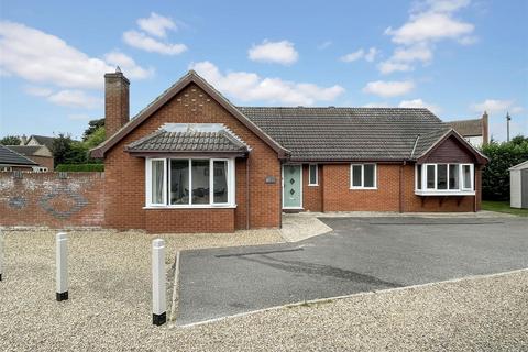 3 bedroom detached bungalow for sale, Colville Road, Lowestoft