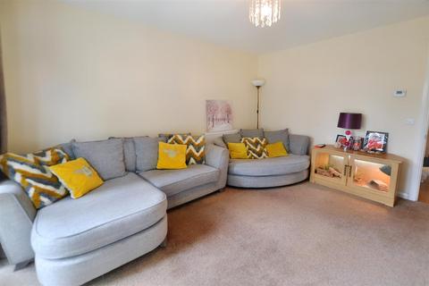 34 Newton Fields, Kilgetty, SA68 0ZA