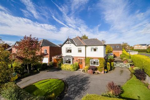 4 bedroom detached house for sale, Queens Drive, Ossett WF5