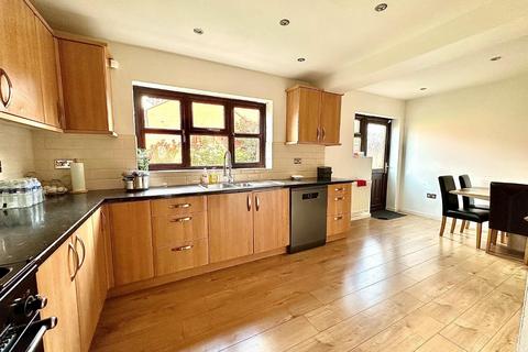 40 Avebury Way, Northampton, NN4 0QD