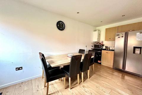 40 Avebury Way, Northampton, NN4 0QD