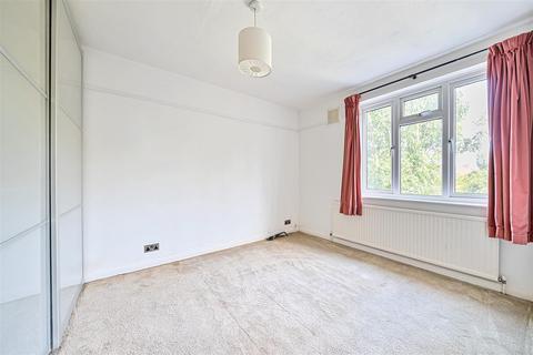 128 Speer Road, Thames Ditton, KT7 0PP