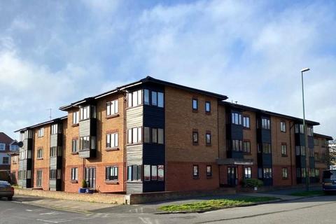 2 bedroom flat for sale, Fitzalan Road, Littlehampton