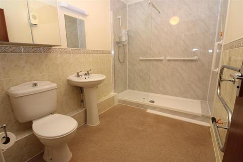 2 bedroom flat for sale, Fitzalan Road, Littlehampton