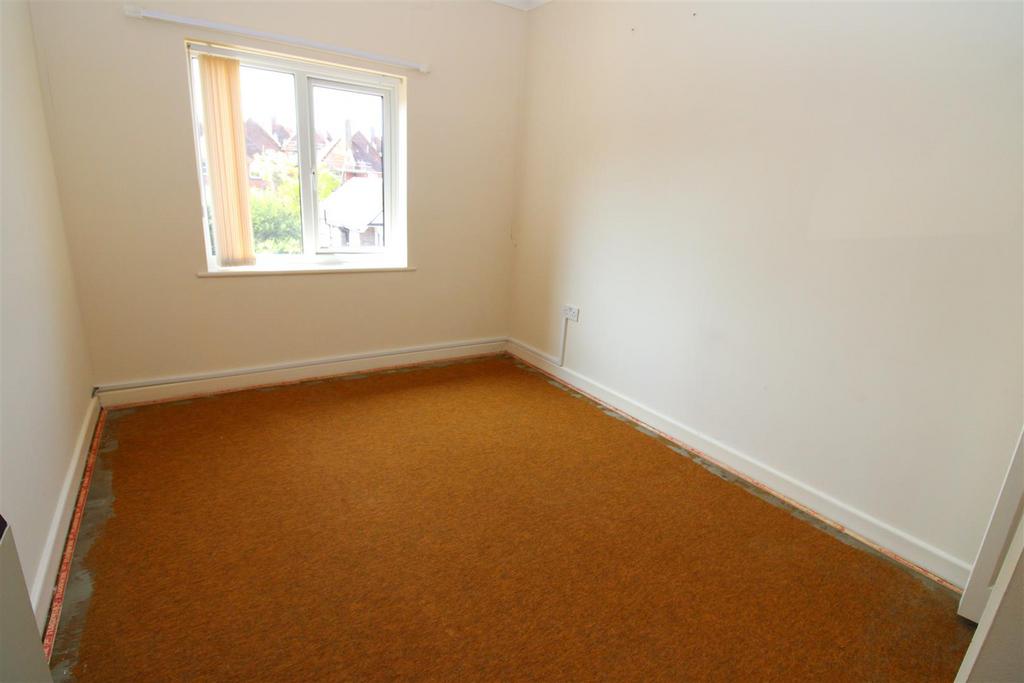 Bedroom 2.JPG