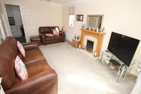 3 bedroom detached house for sale, Summerley Court, Idle, Bradford