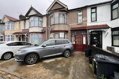 3 bedroom terraced house for sale, Vernon Road, Seven Kings