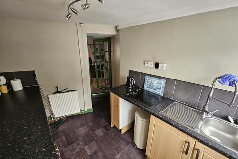 2 bedroom end of terrace house for sale, Warwick Street, Grangetown, Cardiff