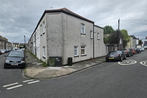 2 bedroom end of terrace house for sale, Warwick Street, Grangetown, Cardiff