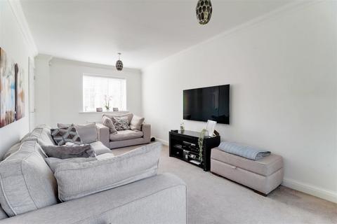 3 bedroom detached house for sale, Galland Road, Welton