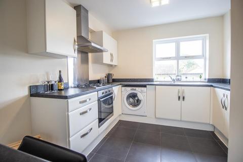 2 bedroom flat for sale, West Street, Rochford SS4