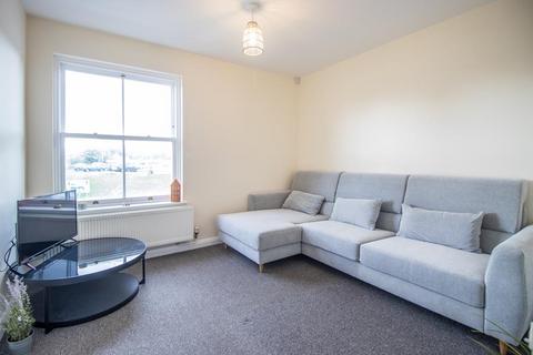 2 bedroom flat for sale, West Street, Rochford SS4