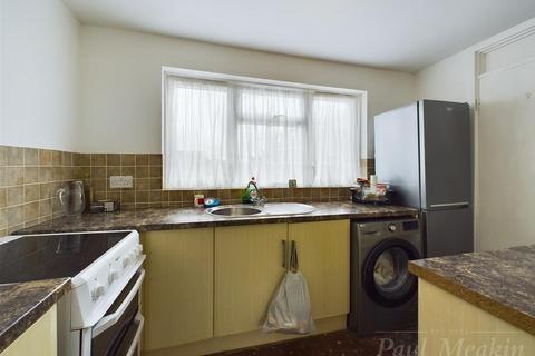 1 bedroom flat for sale, Thorpe Close, New Addington