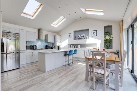 15 Barnet Road, Nottingham, NG3 7AQ