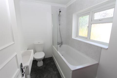 Flat 2, 29 Queens Road, Wallington, SM6 0AG