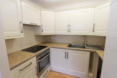 2 bedroom flat for sale, Holmwood Gardens, Wallington SM6