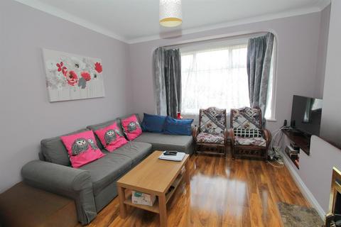 3 bedroom terraced house for sale, Gomshall Avenue, Wallington SM6