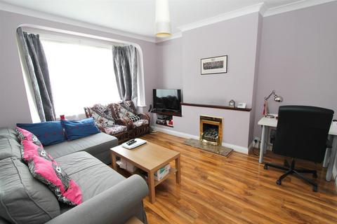 3 bedroom terraced house for sale, Gomshall Avenue, Wallington SM6