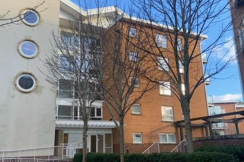 2 bedroom apartment to rent, Vienna House, Penstone court