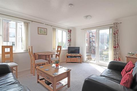 2 bedroom flat for sale, St. Annes Rise, Redhill