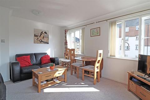 2 bedroom flat for sale, St. Annes Rise, Redhill