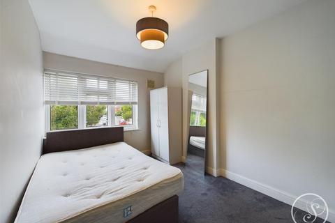37 Stanmore Crescent, Leeds, LS4 2RY
