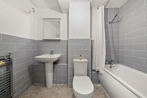 1, The Gables, 290 Heston Road, Hounslow, TW5 0RP