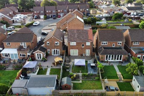 4 bedroom detached house for sale, Jordans Lane East, Eastbourne