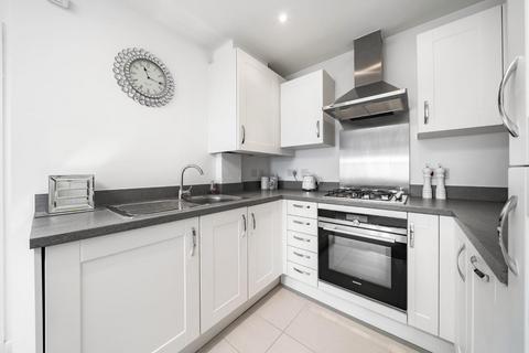 1 bedroom flat for sale, Mackintosh Street, Bromley