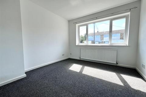 43 Dockfield Avenue, Harwich, CO12 4LF