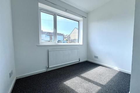43 Dockfield Avenue, Harwich, CO12 4LF