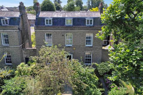 6 bedroom detached house for sale, Maids Causeway, Cambridge CB5