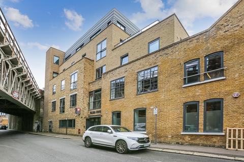 3 bedroom apartment for sale, Glasshill Street, London SE1