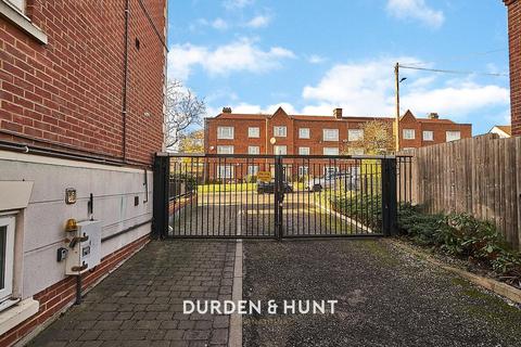 2 bedroom apartment for sale, Valley Hill, Hubbard Court Valley Hill, IG10