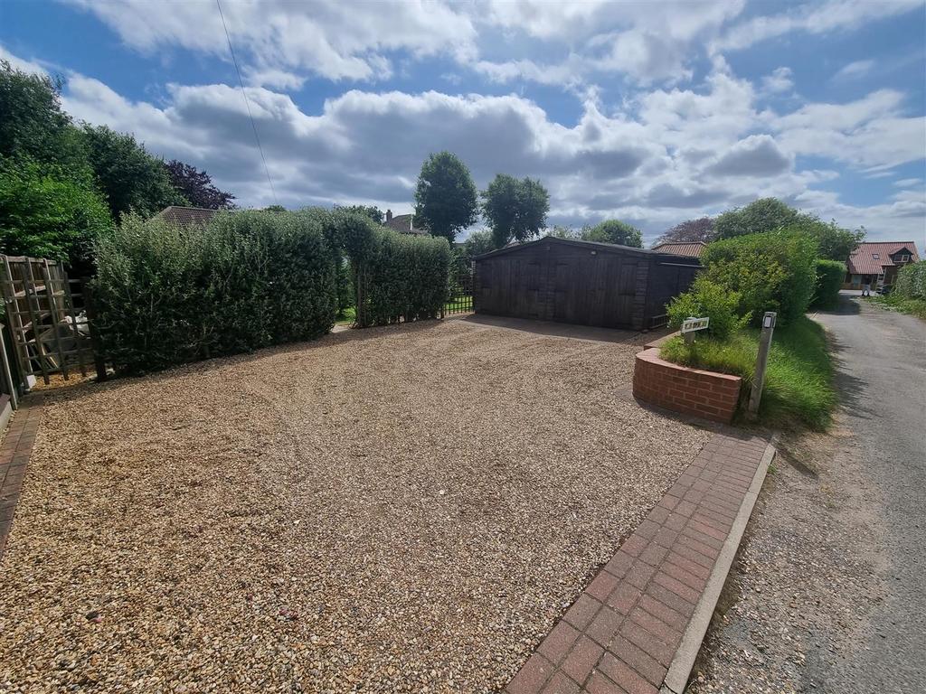 Driveway &amp; Garage