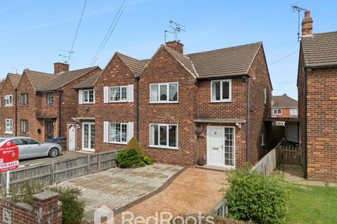 27 Stonehill Rise, Doncaster, DN5 9HD
