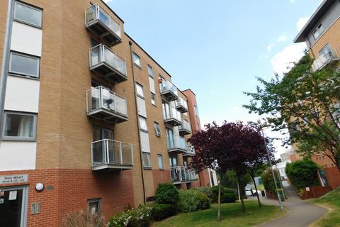 2 bedroom apartment to rent, Heia Wharf, Colchester CO2