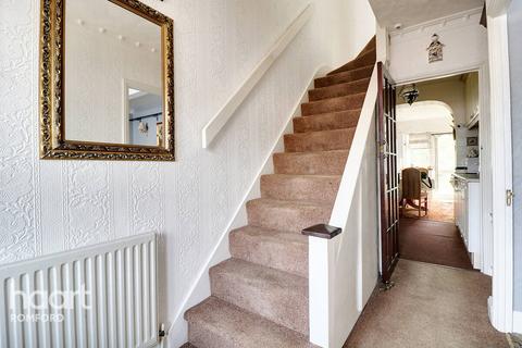 245 Gorseway, Romford, RM7 0SB