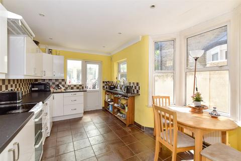 4 bedroom terraced house for sale, Malvern Road, Leytonstone