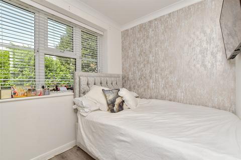 2 bedroom flat for sale, Sandy Lane North, Wallington, Surrey