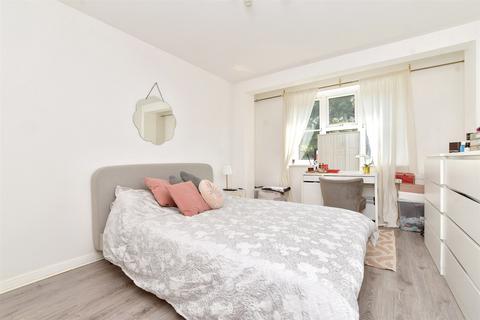 2 bedroom flat for sale, Sandy Lane North, Wallington, Surrey