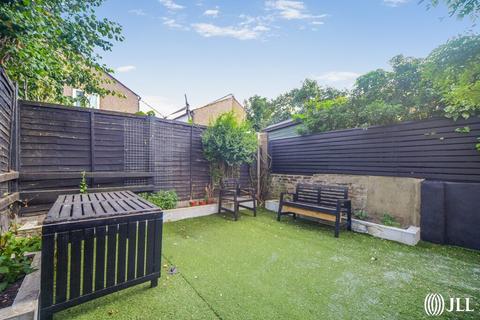 4 bedroom terraced house for sale, Vicarage Road, London, E15