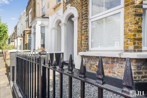 4 bedroom terraced house for sale, Vicarage Road, London, E15