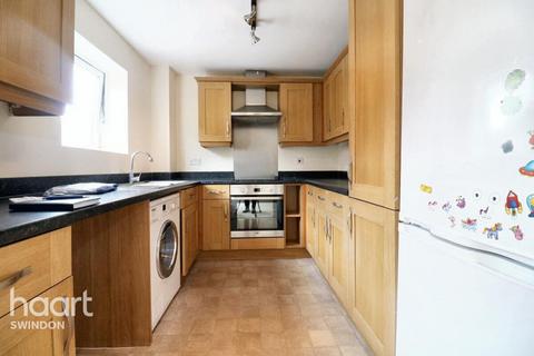 2 bedroom apartment to rent, Yersin Court, Swindon