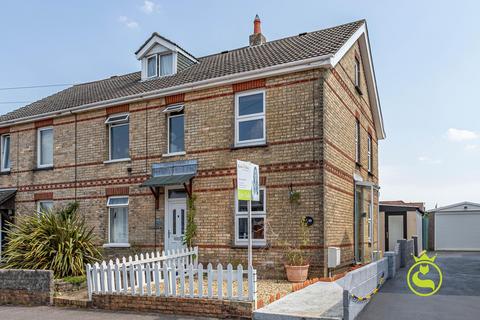 2 bedroom end of terrace house for sale, Victoria Road, Poole BH12