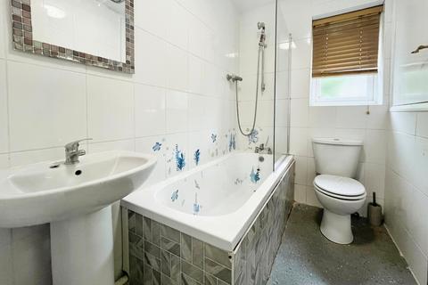 16 Beverley Close, Whitefield, Manchester, M45 8BB
