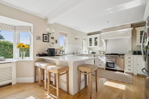 46 Kings Road, Chalfont St Giles, HP8 4HP